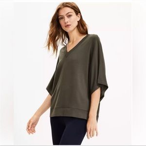 Lou & Grey Signaturesoft Wetland Green V-Neck Poncho Sweater Size Small